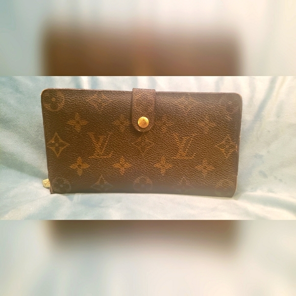 Lintage Louis Vuitton Long Kisslock Wallet - Picture 4 of 17